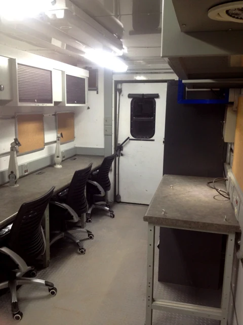 Deployable mobile office — equipment and installation detail